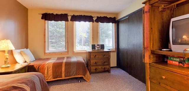 Scandinavian Lodge and Condominiums