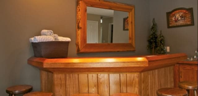 First Tracks Lodge