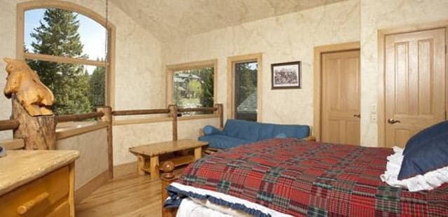 Trafalger Home 40