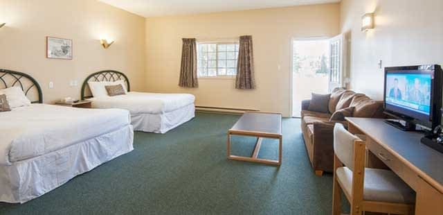 Fernie Slopeside Lodge