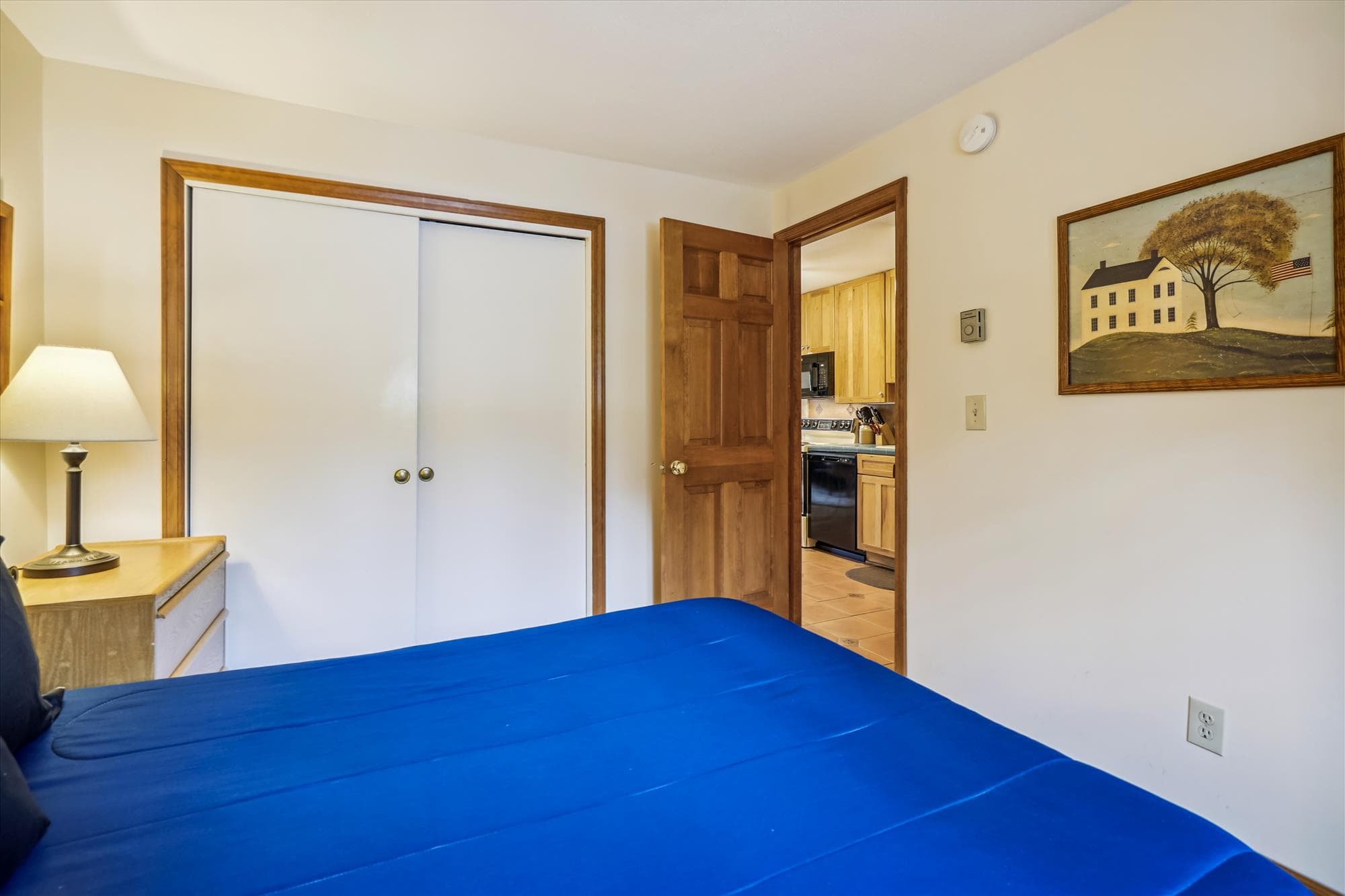 Queen bedroom with plenty of storage for your belongings