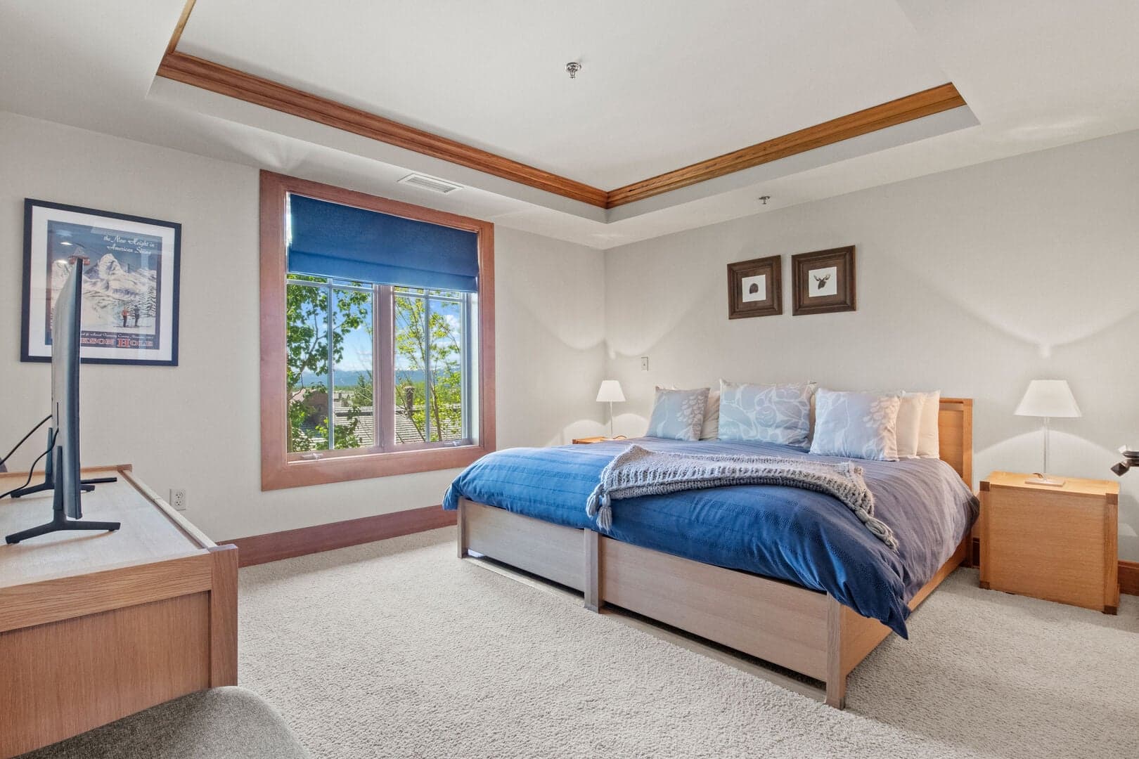Main Floor Guest Room - King Bed  (Convertible to 2 Twins for a fee)