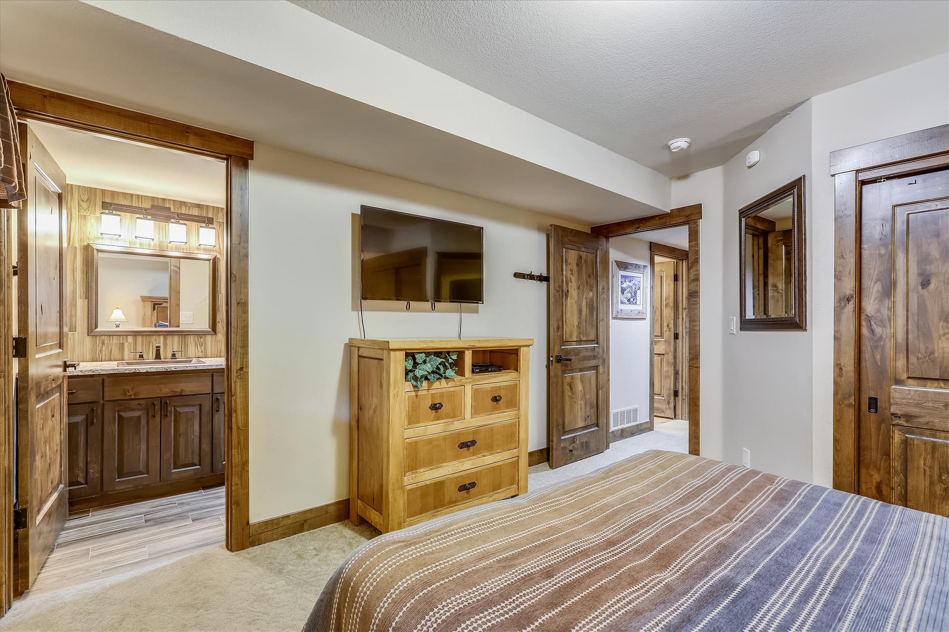 Bedroom, Village Point 109, Breckenridge Vacation Rental