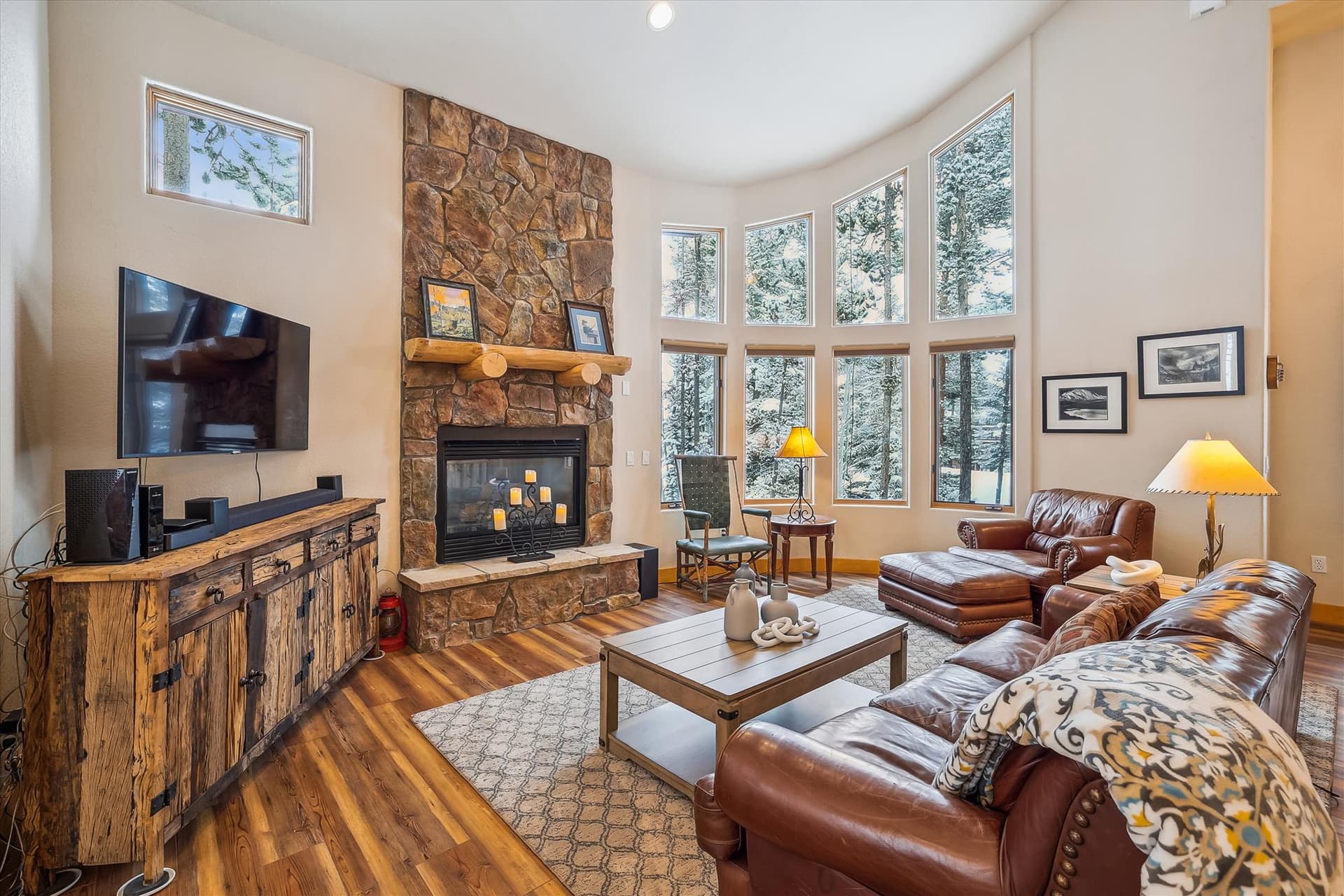Living Area - Lupine Chalet - Frisco Vacation Rental