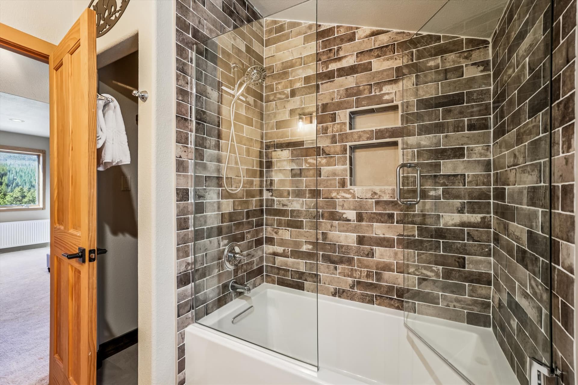 Bathroom - Mountain Serenity Retreat - Blue River Vacation Rental