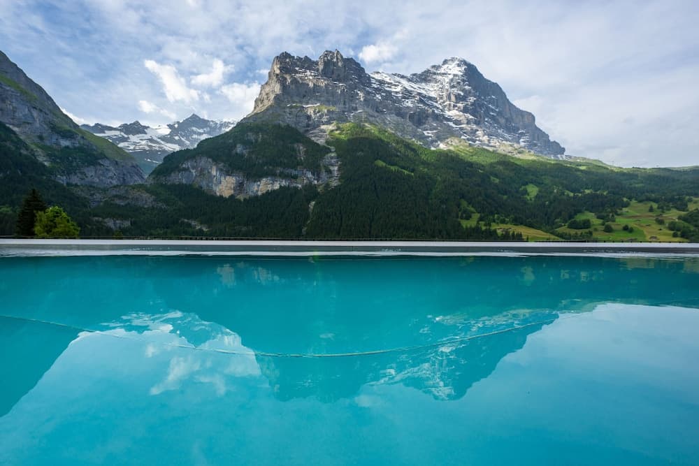 Infinity pool