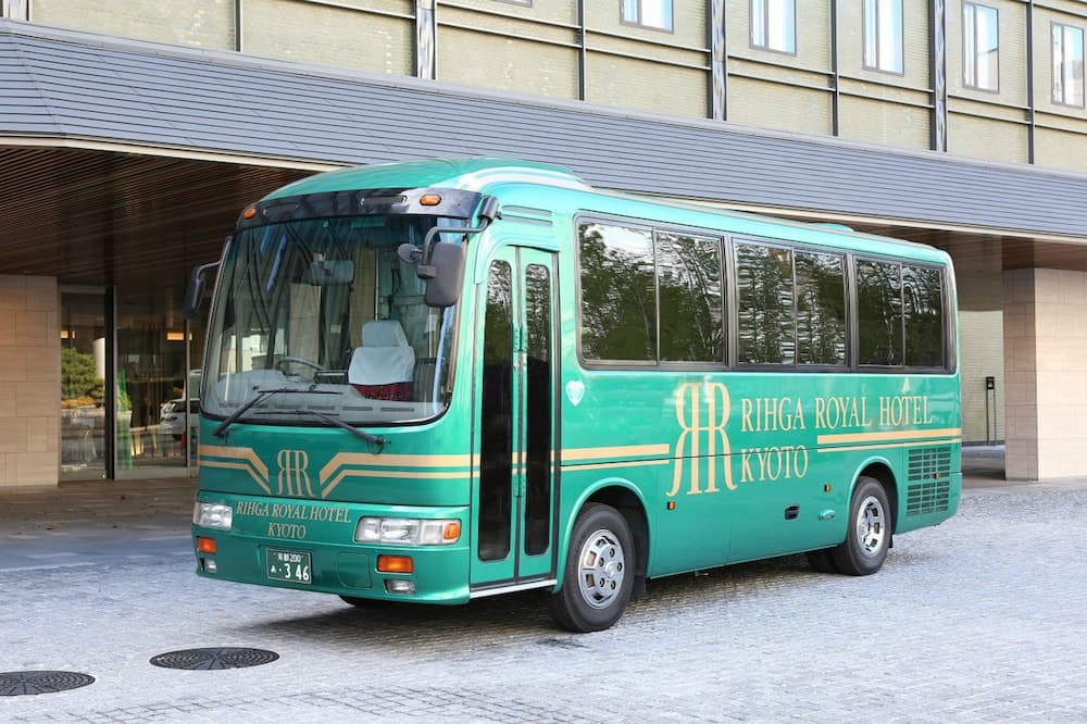 Train station shuttle