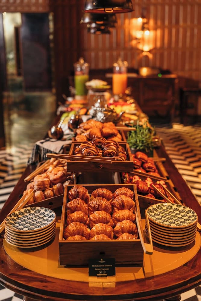 Breakfast buffet