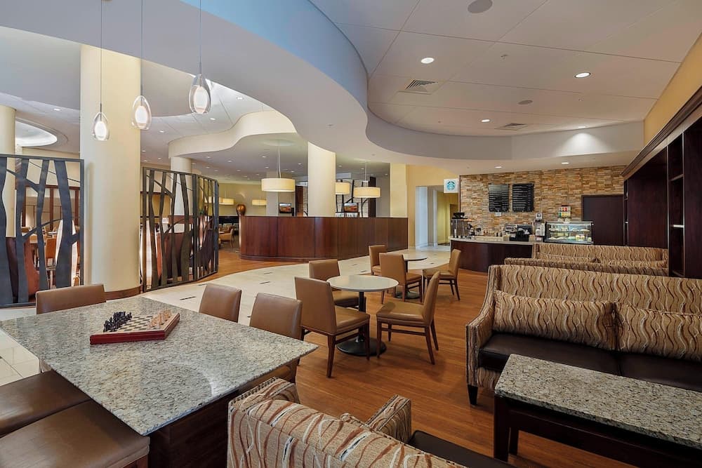Lobby lounge