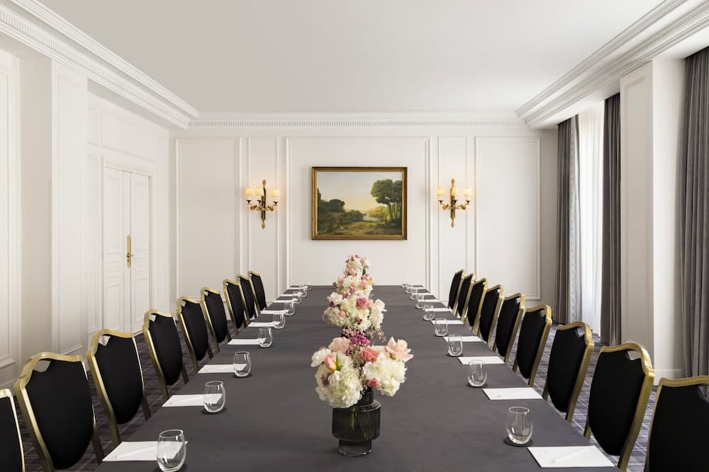 Meeting facility