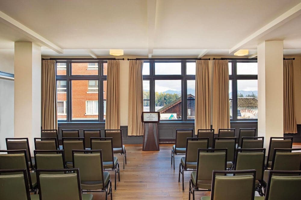 Meeting facility