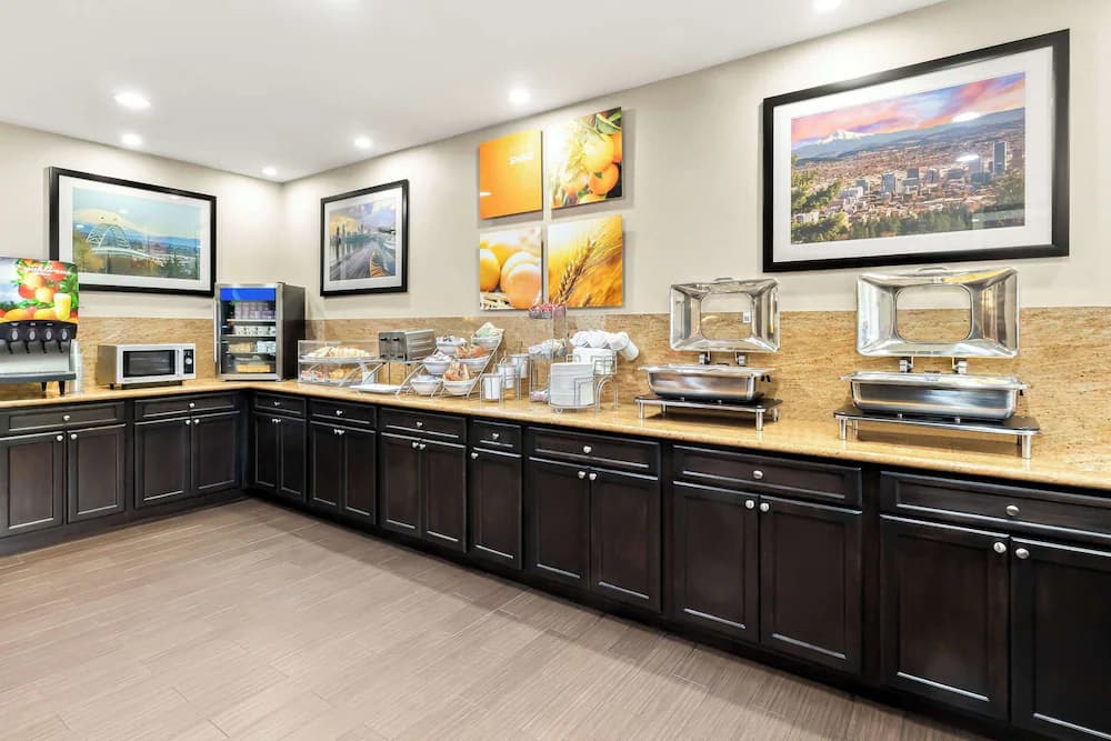 Breakfast area