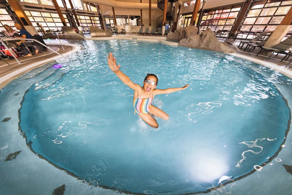 Indoor/outdoor pool
