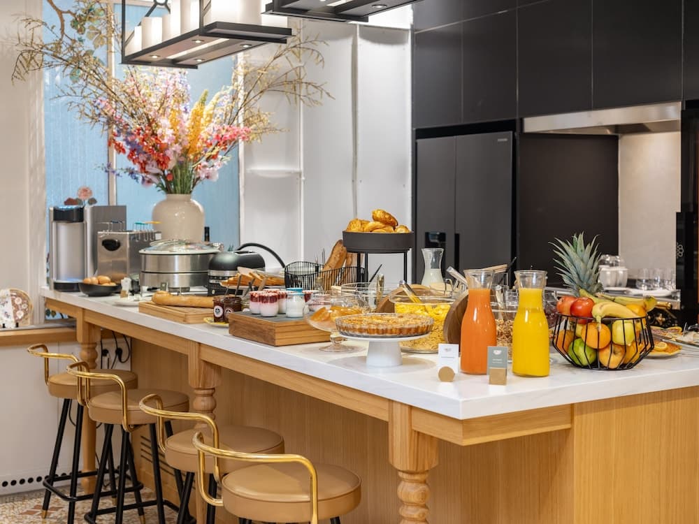 Breakfast buffet