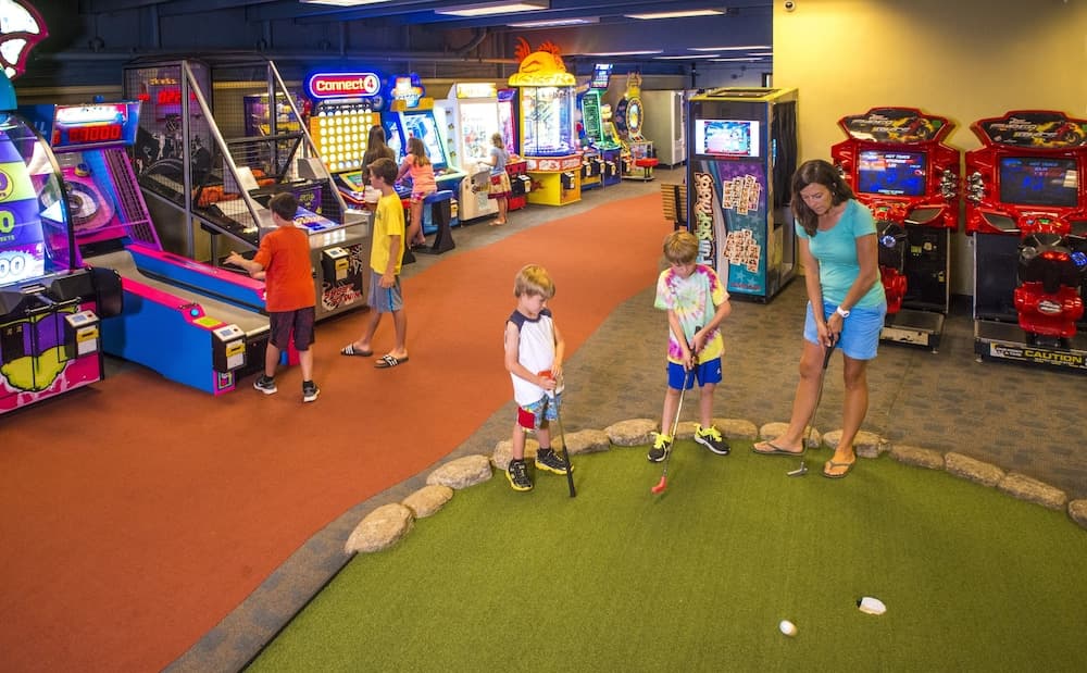 Mini-golf