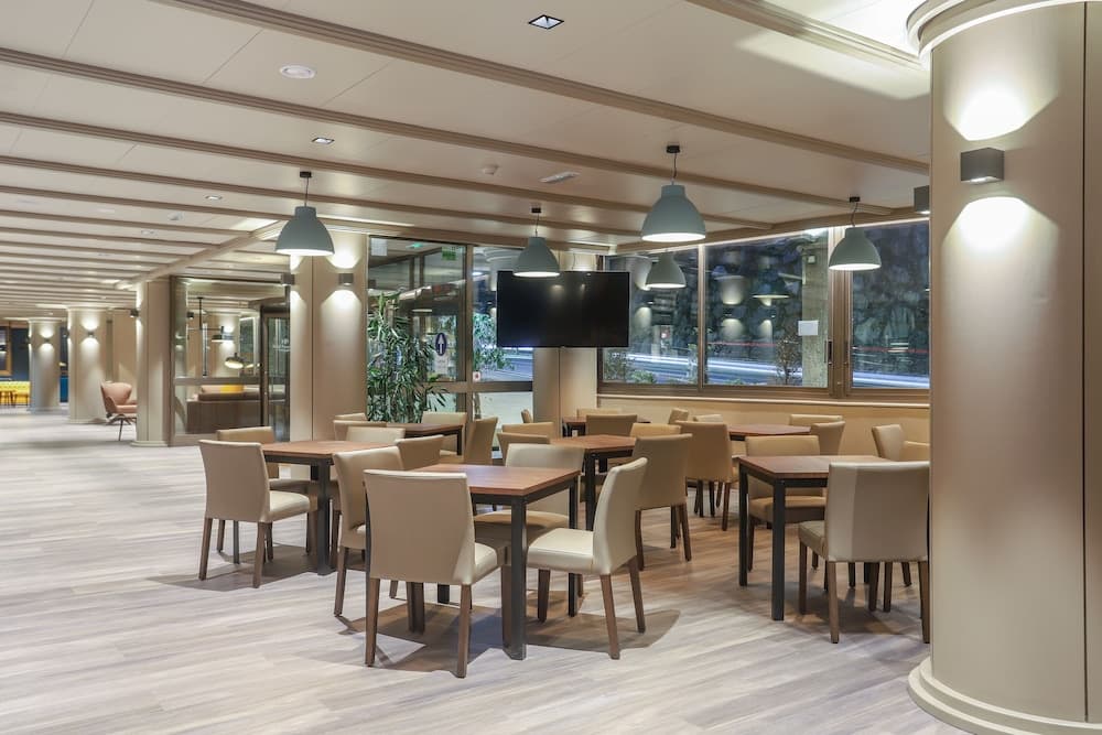 Coffee shop