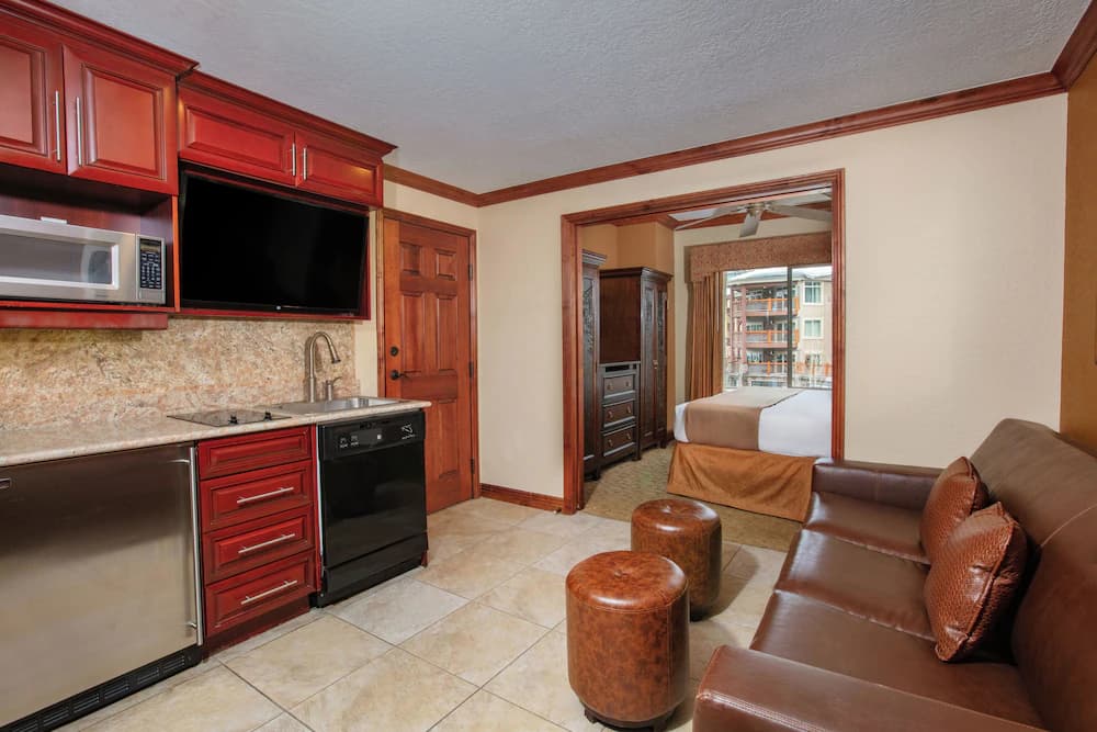 Private kitchenette
