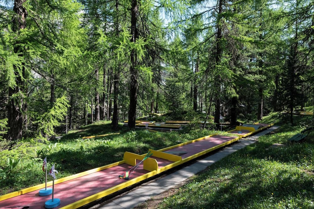Mini-golf