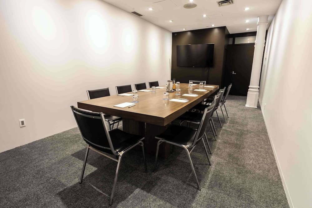 Meeting facility