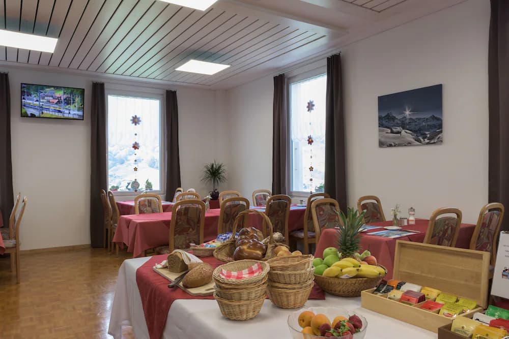 Breakfast area