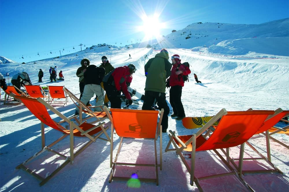 Snow and ski sports
