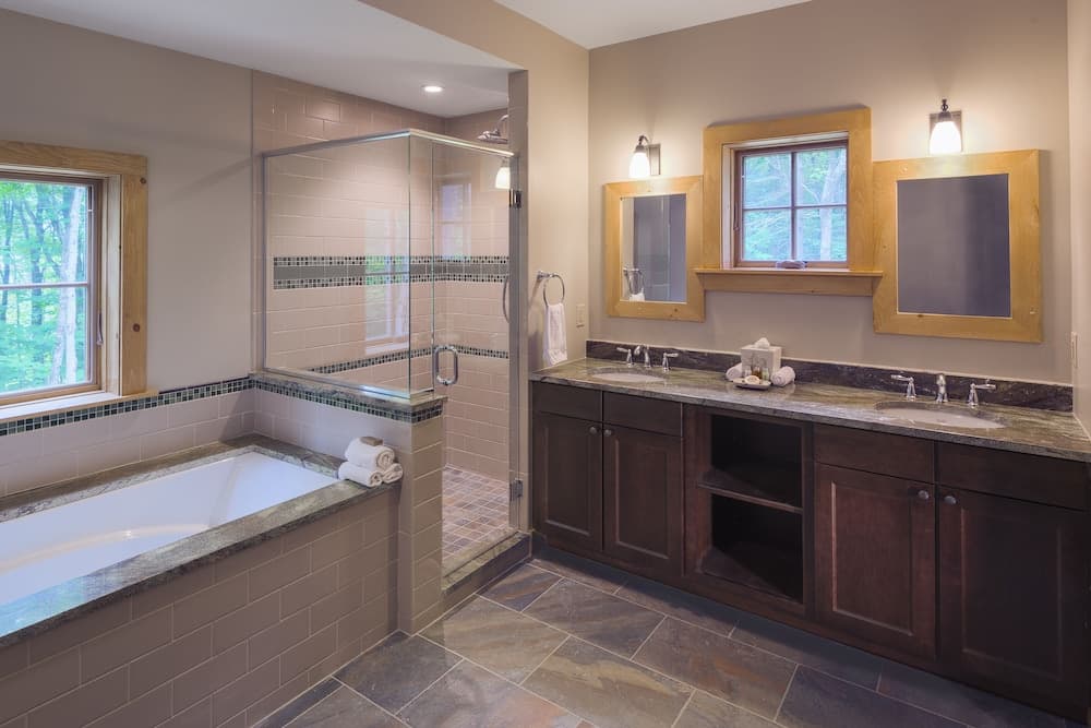 Jetted tub