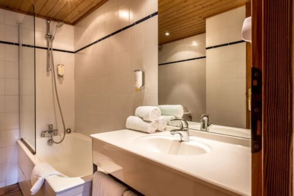 Bathroom shower
