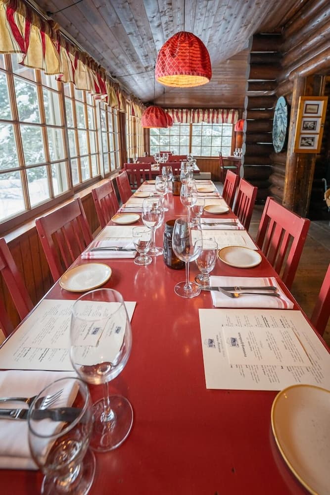 Banquet hall