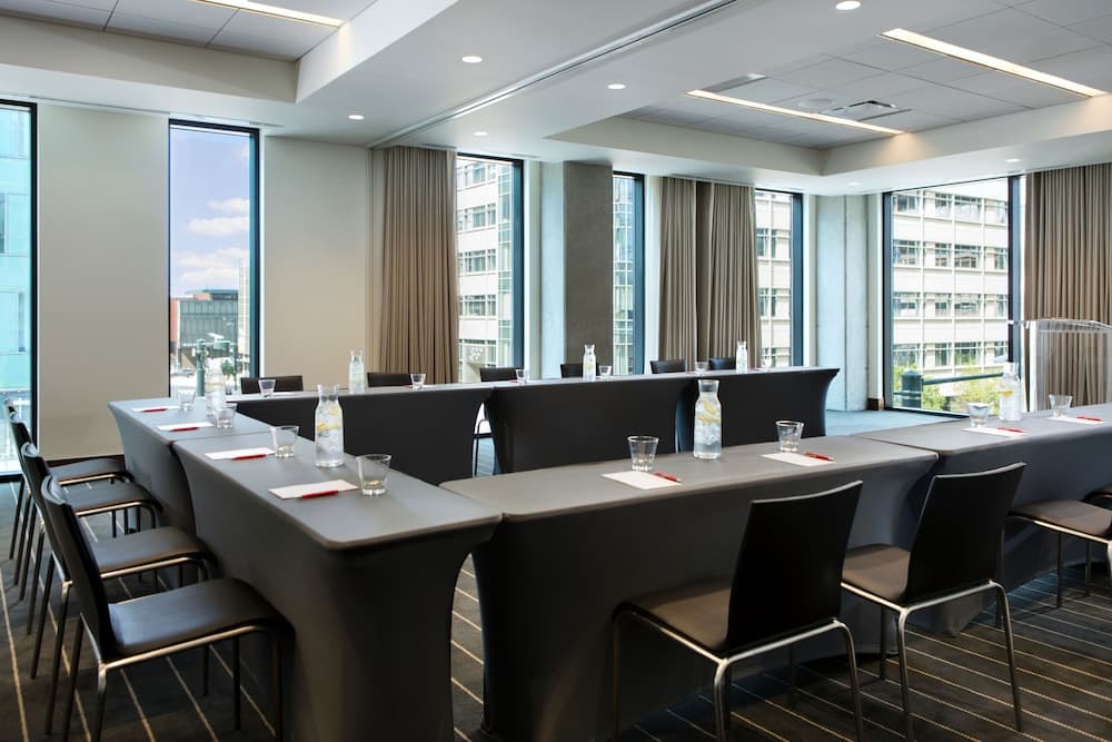 Meeting facility