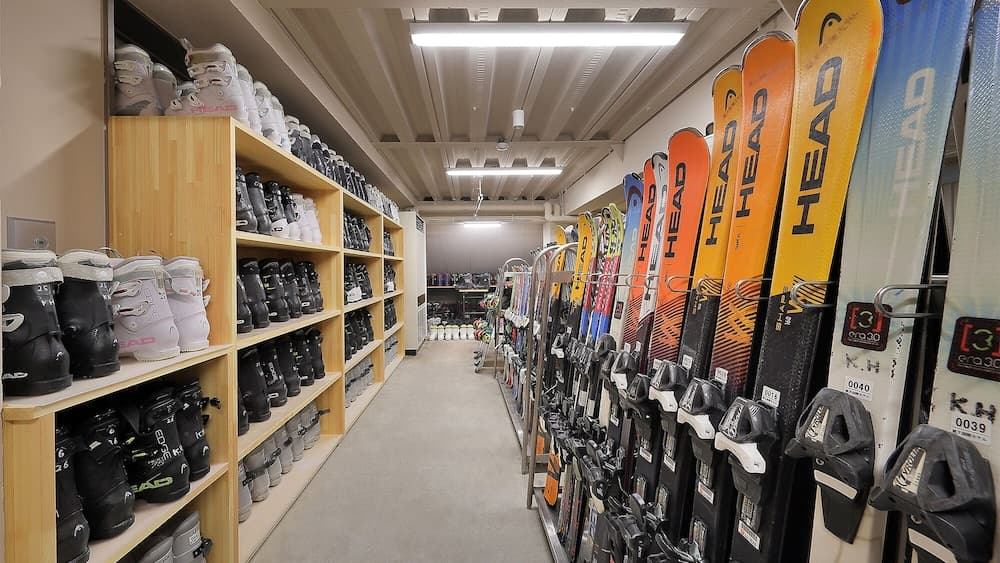 Snow and ski sports