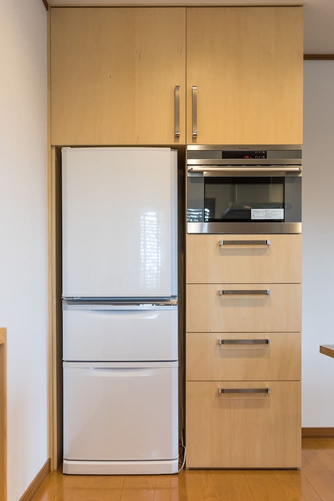 Mini-refrigerator