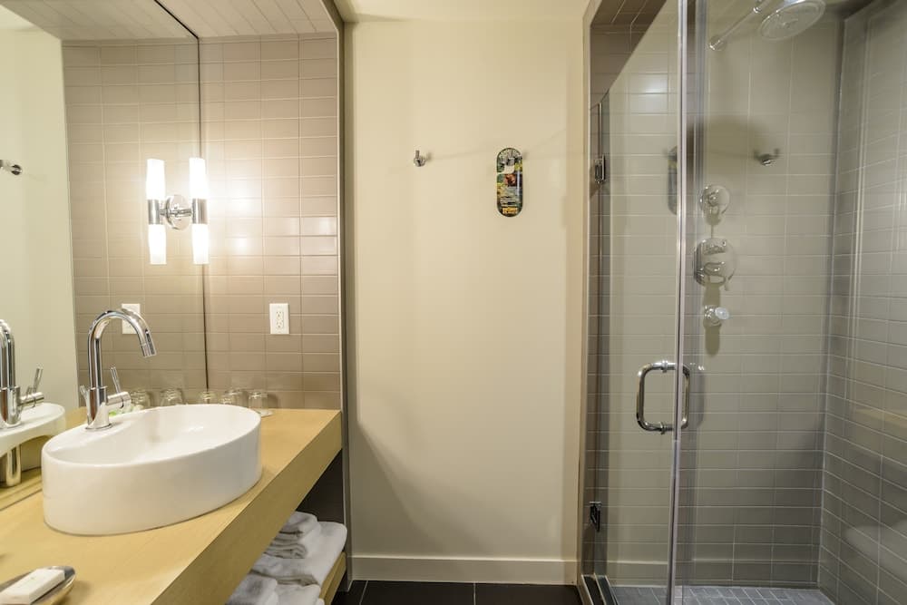 Bathroom shower