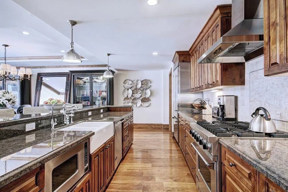 Private kitchen