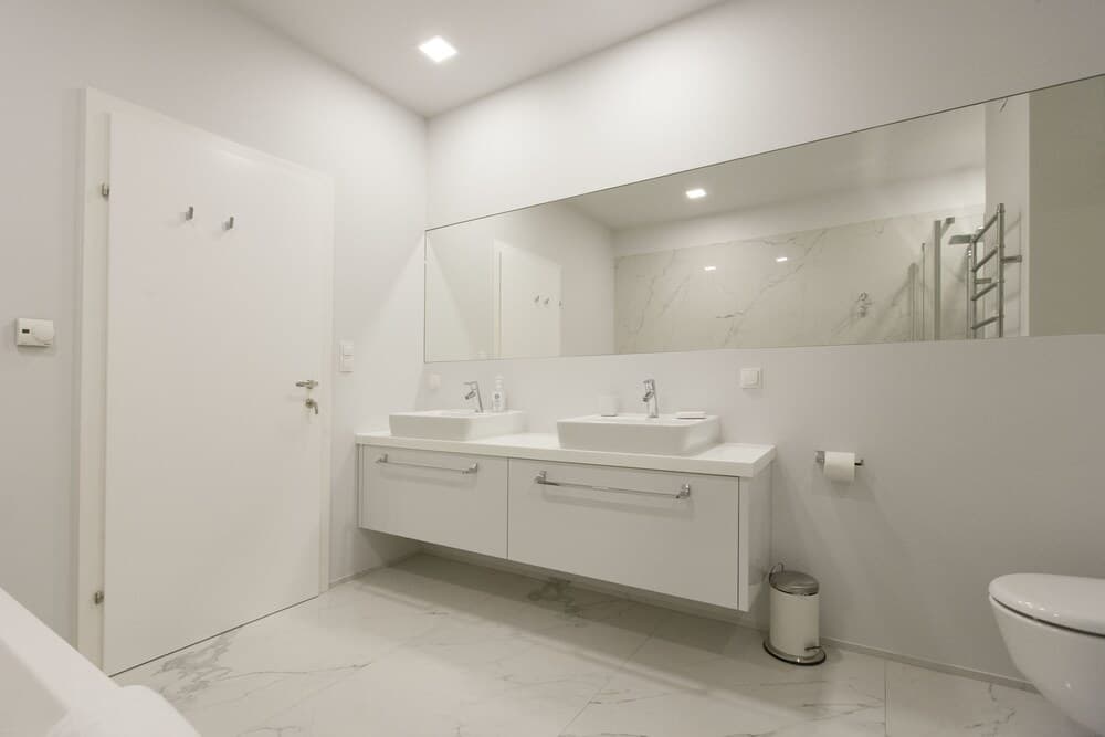 Bathroom sink