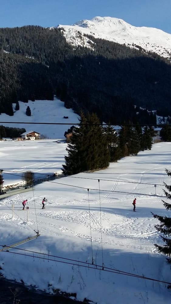 Snow and ski sports