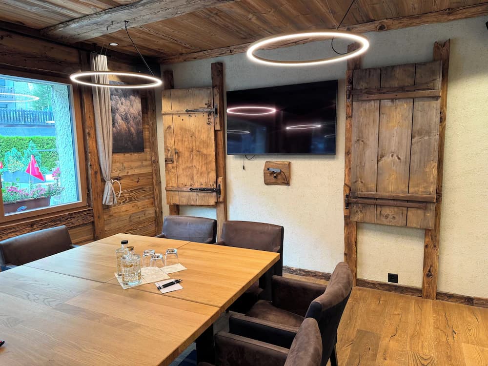 Meeting facility