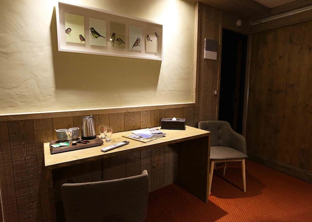 Room amenity