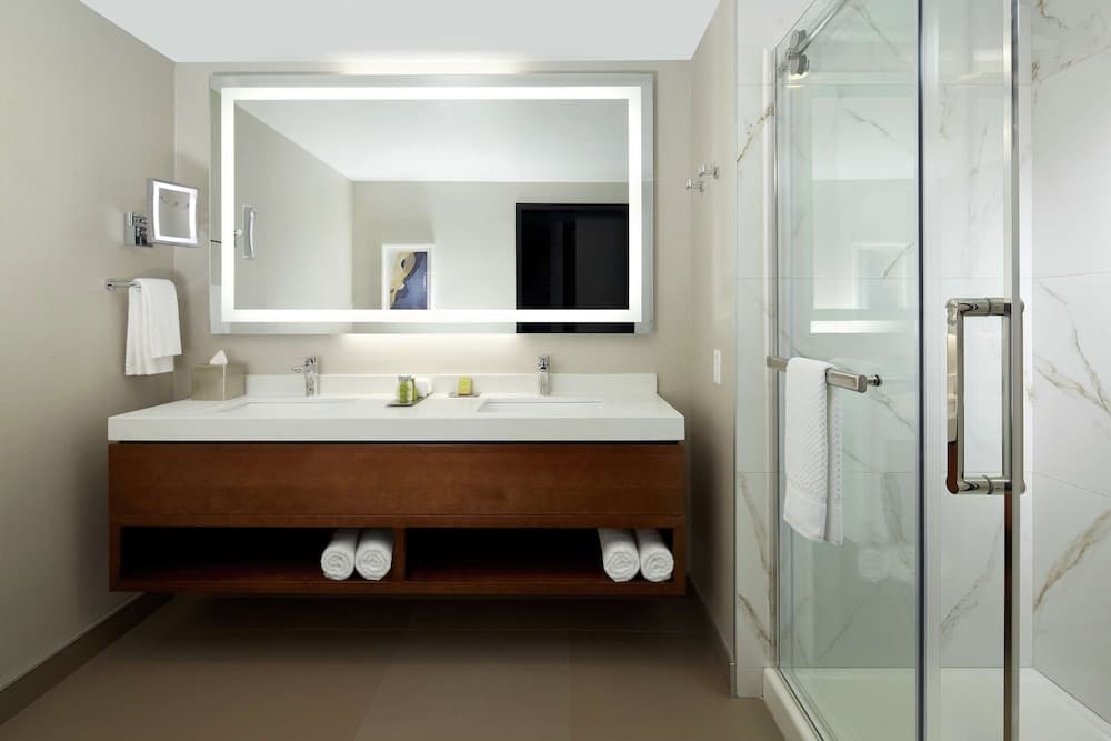 Bathroom shower