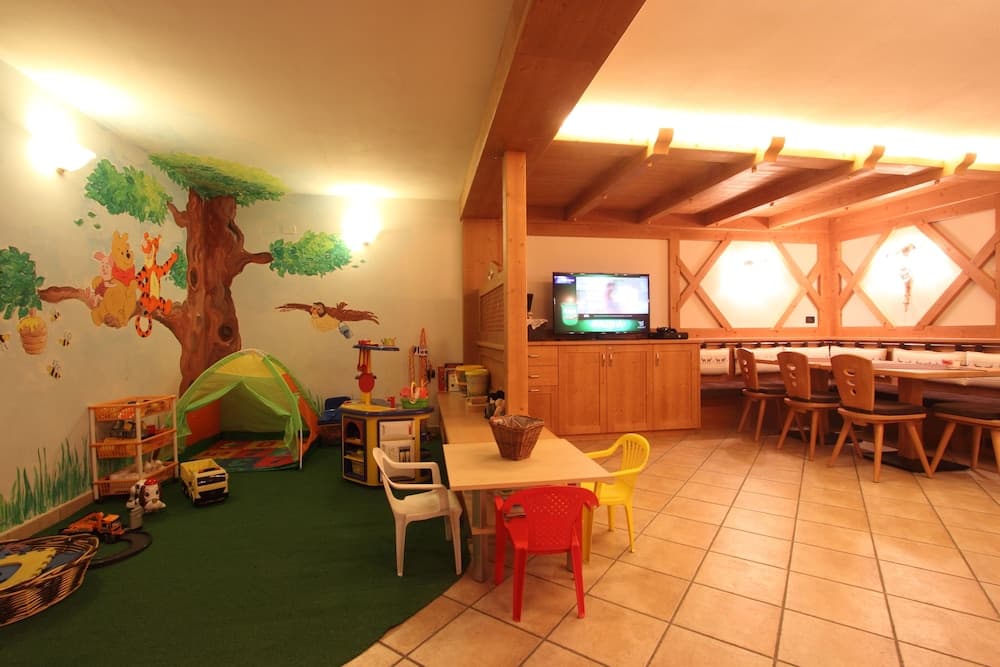 Children's play area - indoor