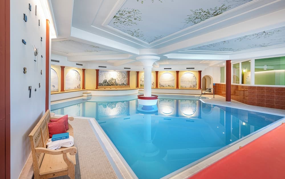 Exercise/lap pool