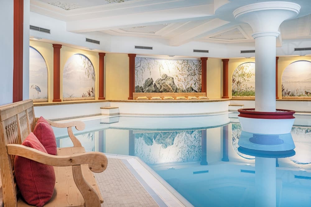 Exercise/lap pool