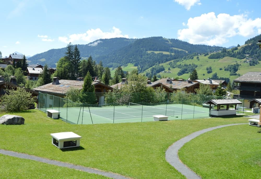 Tennis court