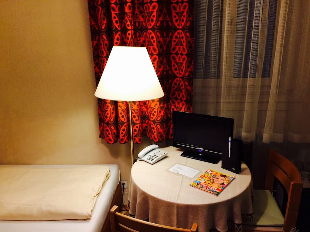 Room amenity