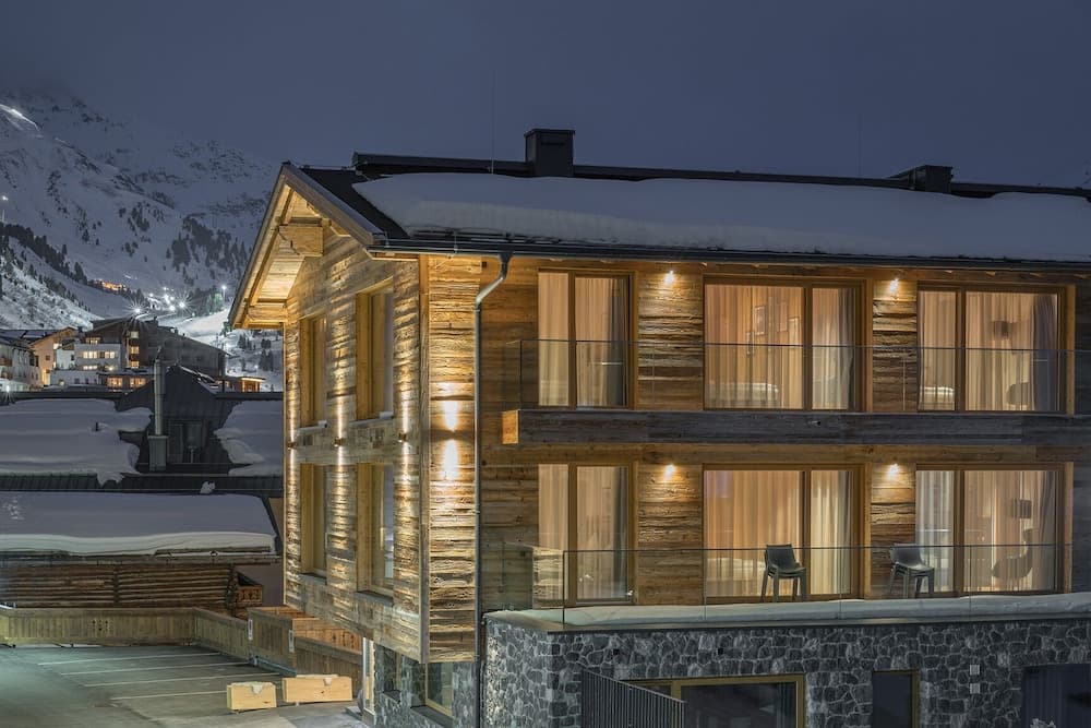 Primary image