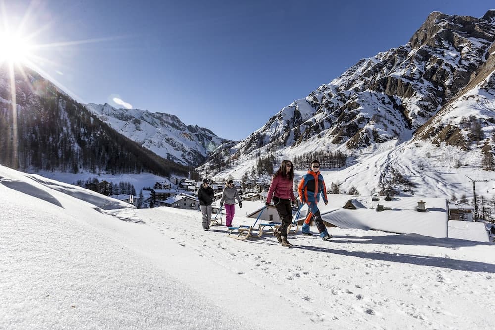 Snow and ski sports