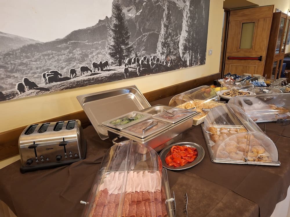 Breakfast buffet