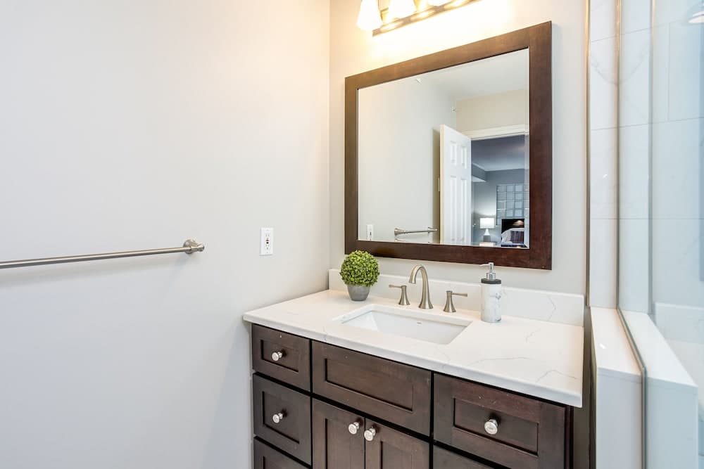 Bathroom sink