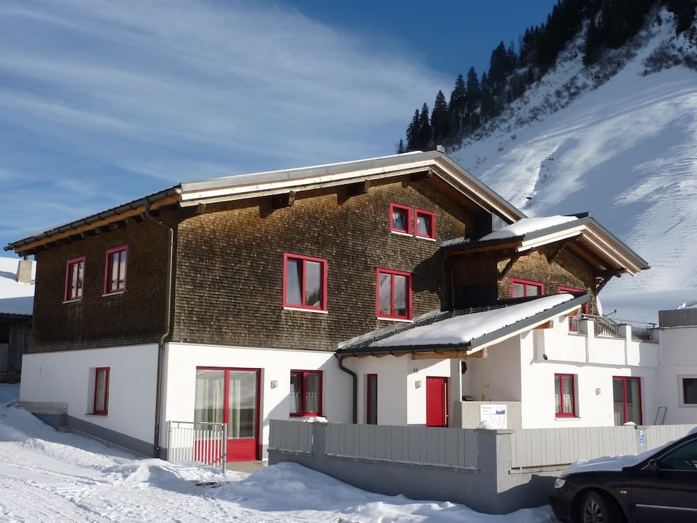 Primary image