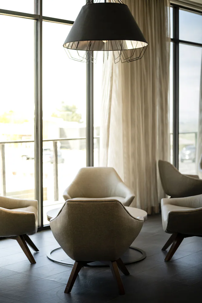 Lobby lounge