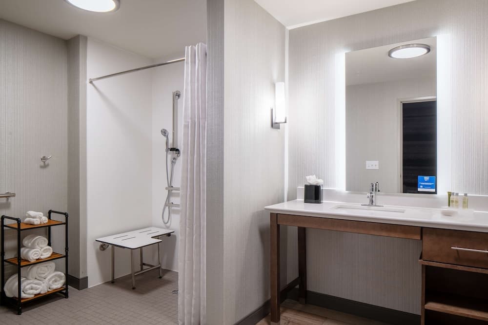 Bathroom shower